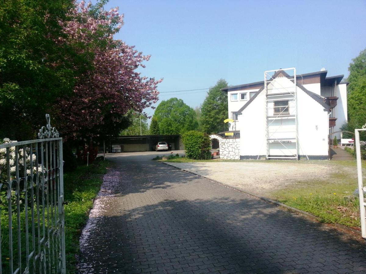 Hotel Saarland Lebach Exterior photo