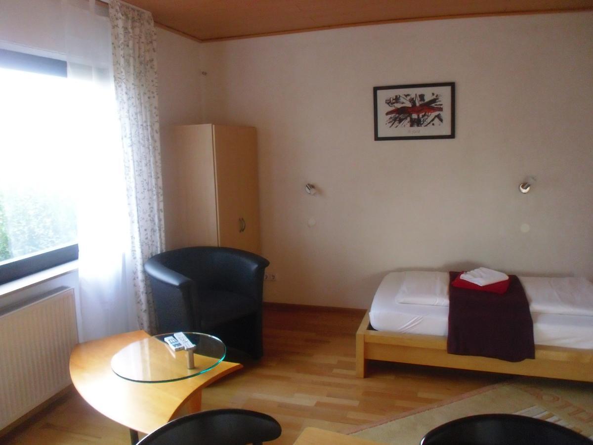 Hotel Saarland Lebach Room photo