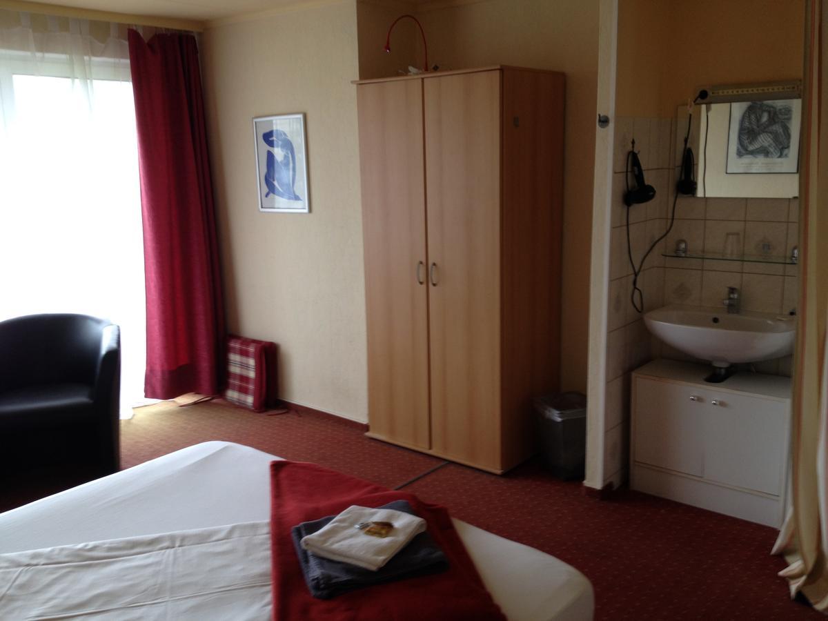 Hotel Saarland Lebach Exterior photo