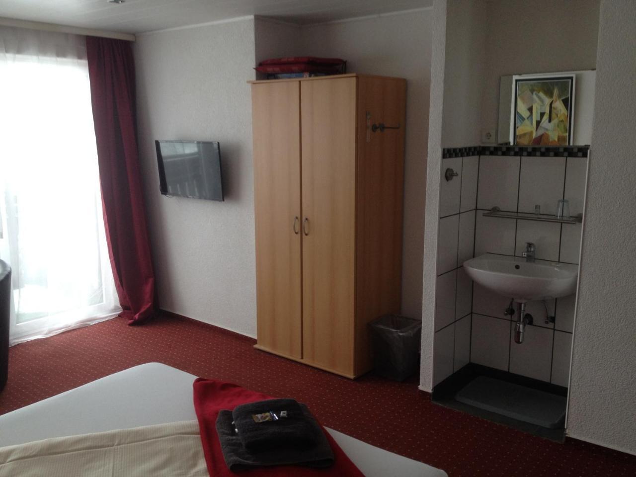 Hotel Saarland Lebach Exterior photo